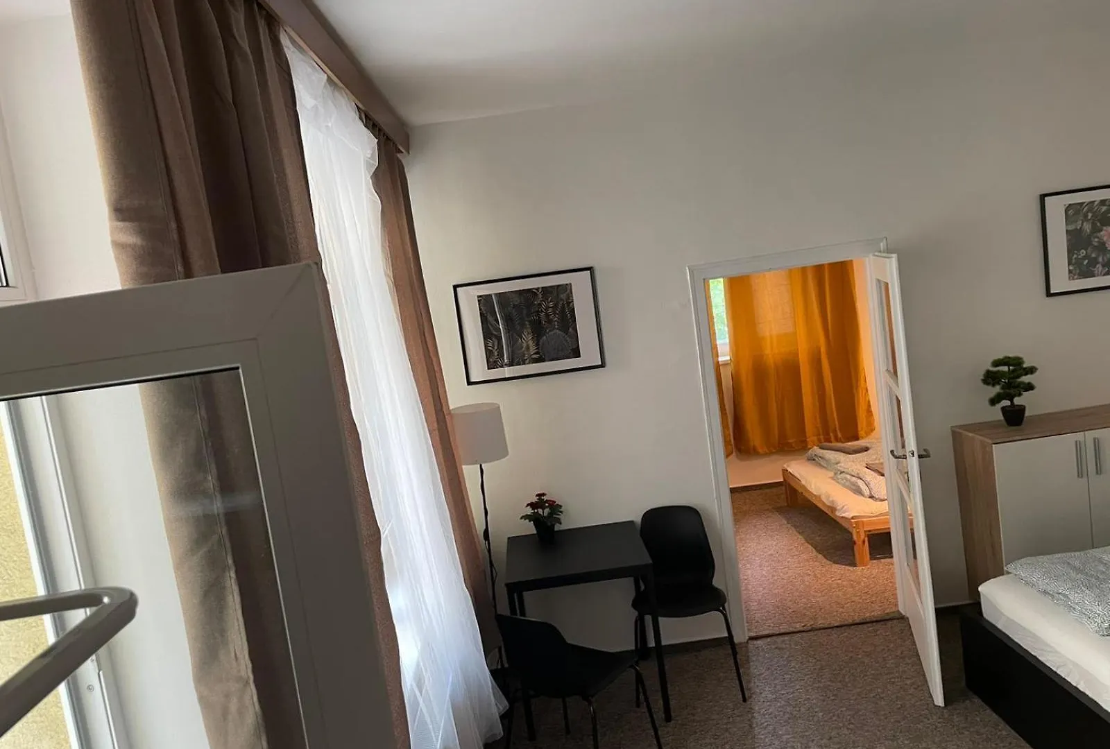 Black Style Rooms Moravske Namesti Brno Hostel